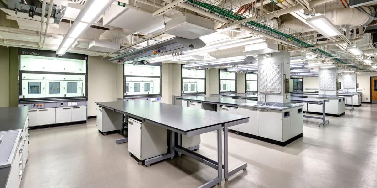 Sector Lab Laboratory & Research - Martin/Martin